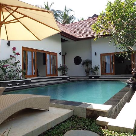 Yin Yang Villa Lovina (Bali) Exterior photo