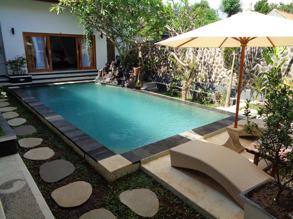 Yin Yang Villa Lovina (Bali) Exterior photo